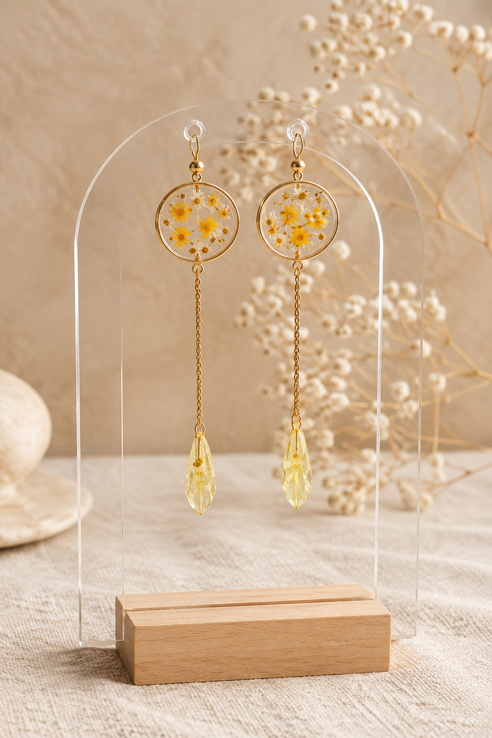 Boucles d’oreilles botaniques aux fleurs naturelles